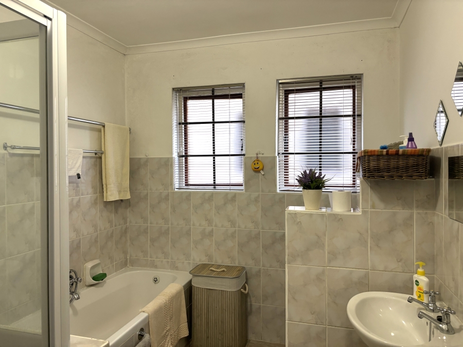 2 Bedroom Property for Sale in Strand Central Western Cape